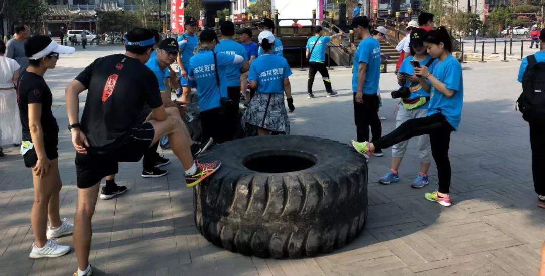 万象城awc777管开封运营中心赞助2019年第三届中国大梁人鱼跑者争霸赛 万象城awc777管开封运营中心赞助2019年第三届中国大梁人鱼跑者争霸赛